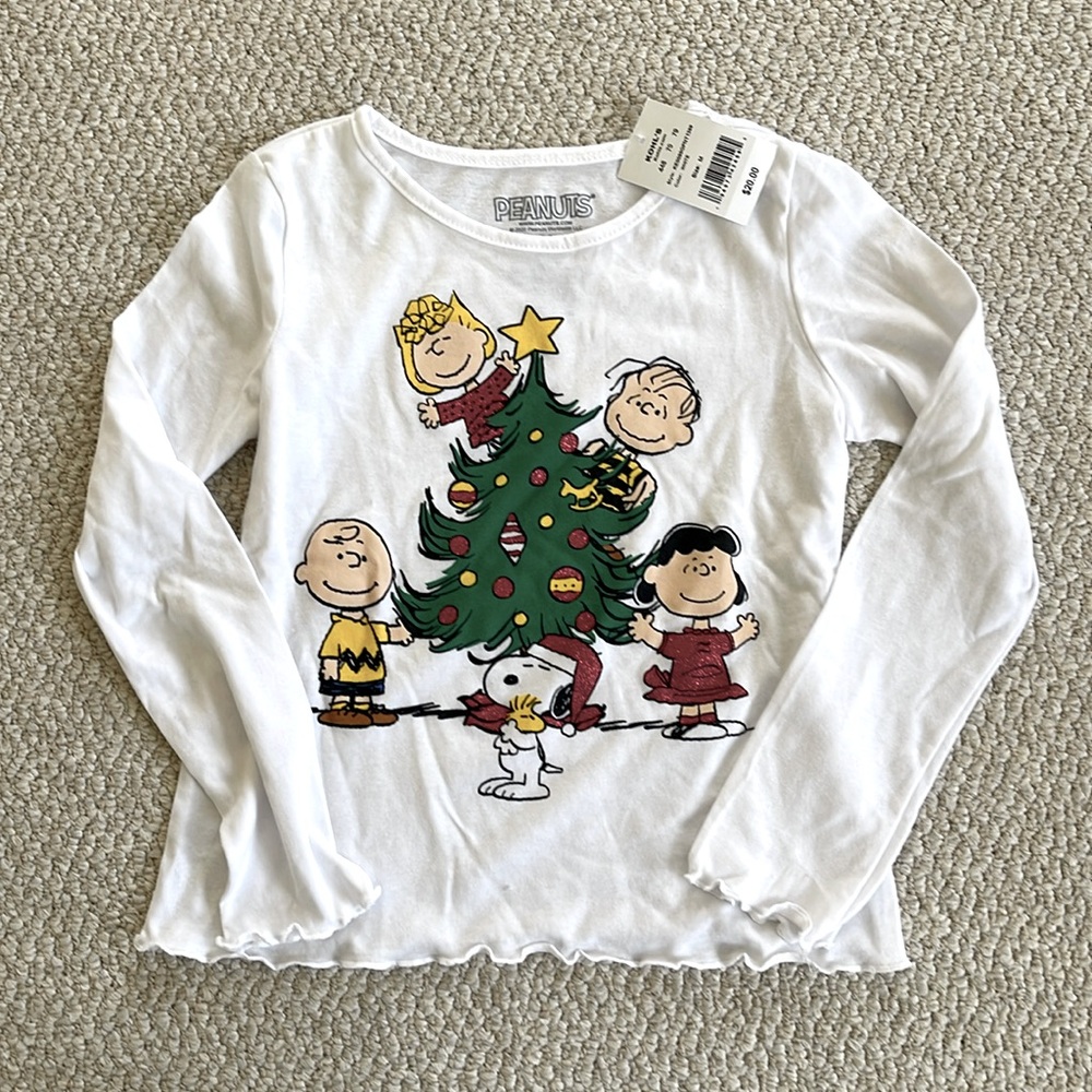 BRAND NEW Peanuts long sleeved Christmas tee, girls Size M